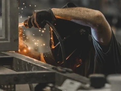 /assets/zvaryuvannya-metalu4.webp